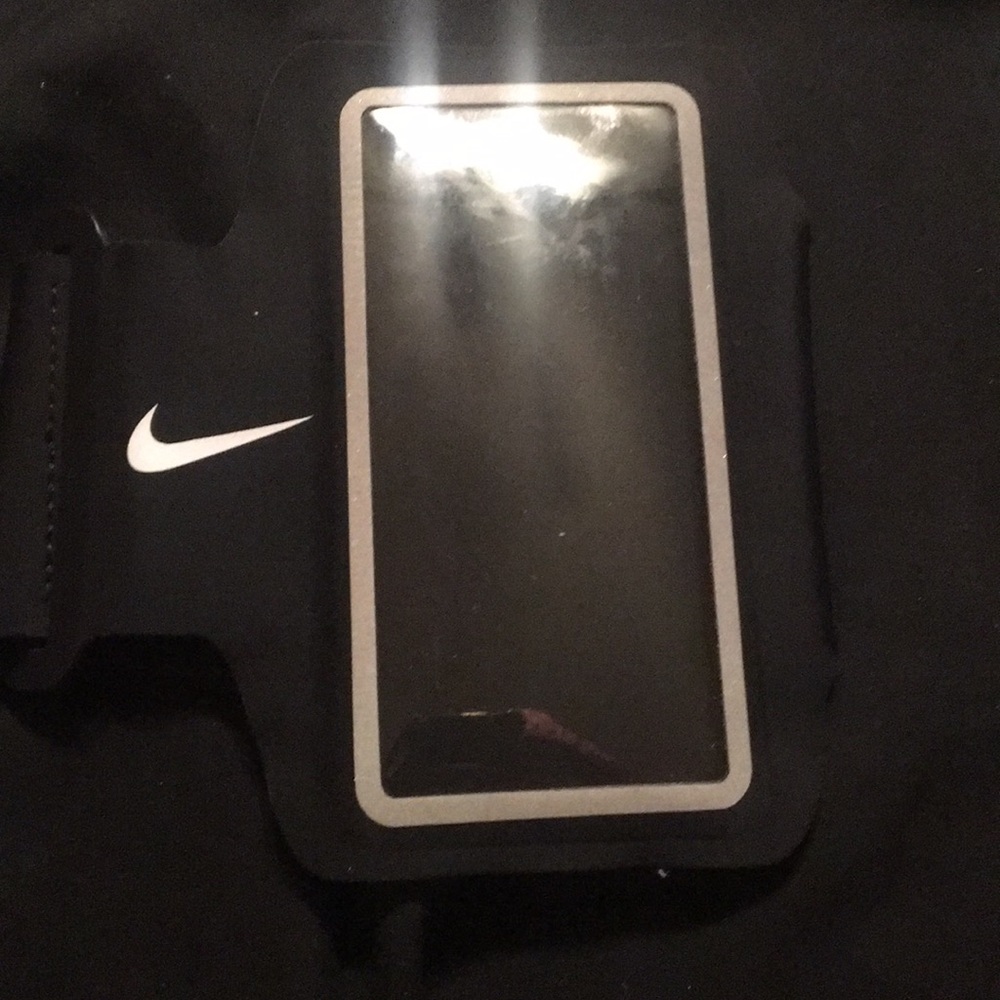 Nike arm band.